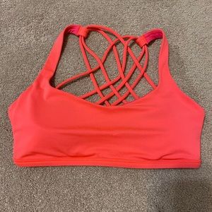 Lululemon free to be wild bra size 6